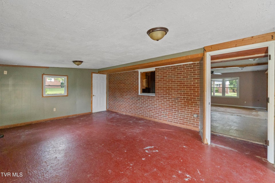 Photo #9: 203 Hogan Avenue