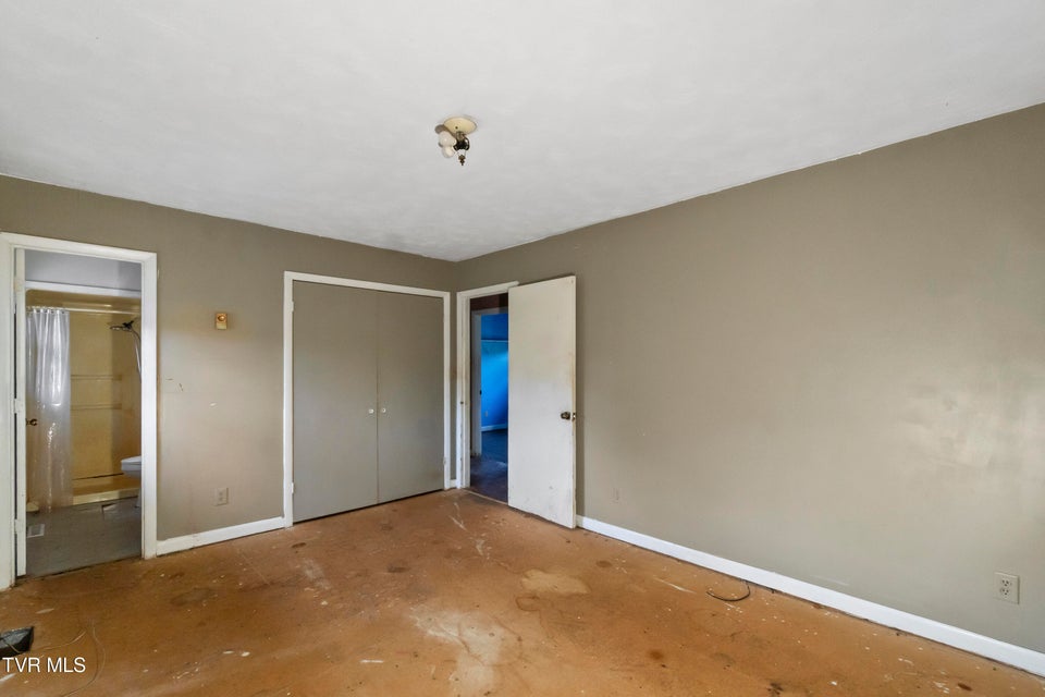 Photo #15: 203 Hogan Avenue