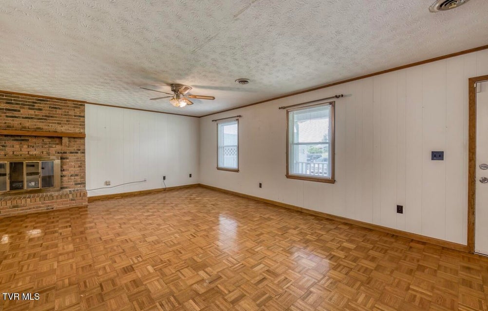 Photo #13: 305 Hedge Drive