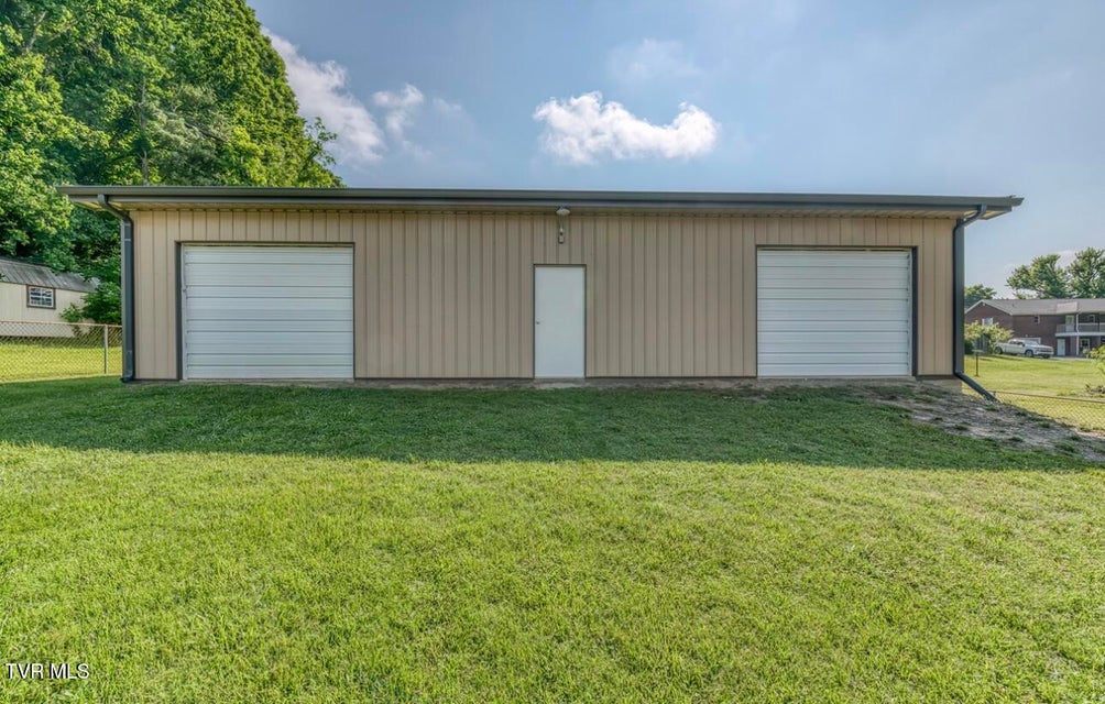 Photo #42: 305 Hedge Drive
