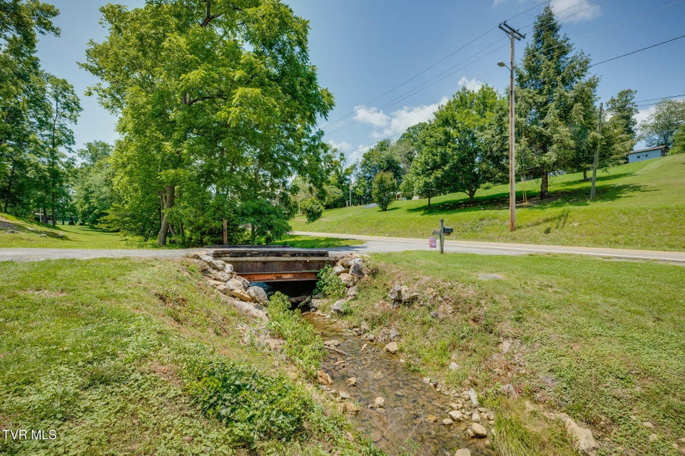 Photo #9: 1703 Rock Springs Road