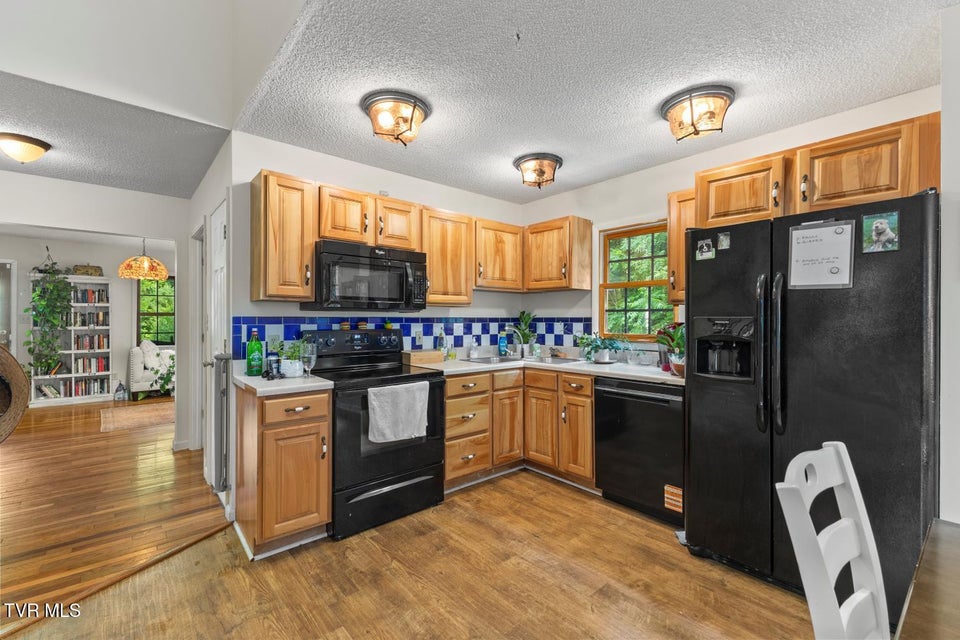 Photo #26: 103 Meadow Springs Court