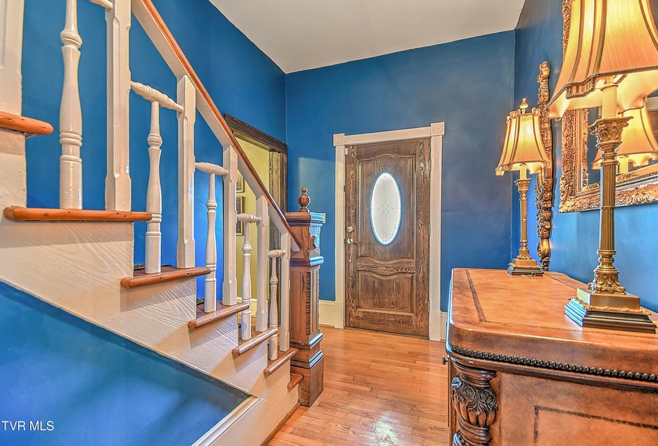 Photo #7: 725 Maryland Avenue