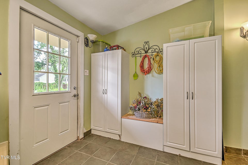 Photo #19: 725 Maryland Avenue