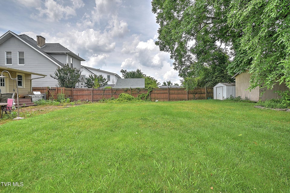 Photo #52: 725 Maryland Avenue