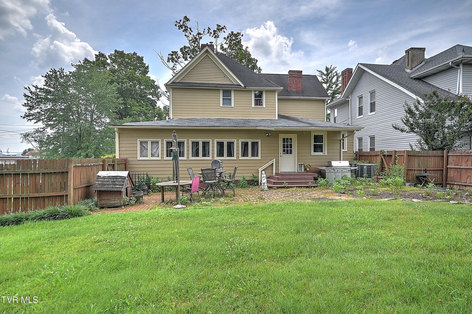 Photo #53: 725 Maryland Avenue