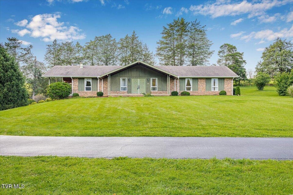 Photo #4: 4116 Greenwood Drive