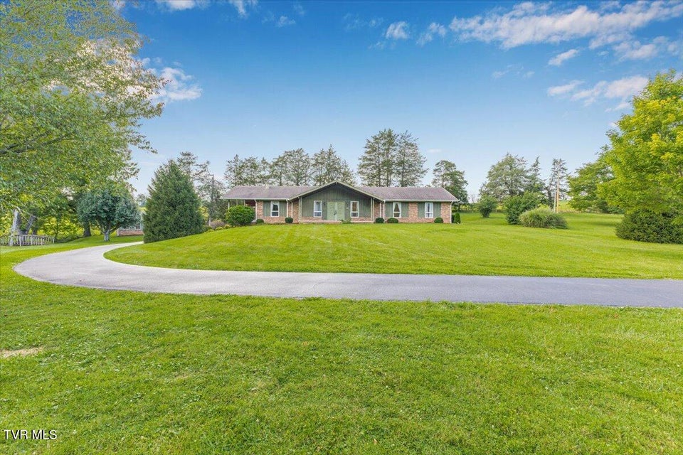 Photo #5: 4116 Greenwood Drive