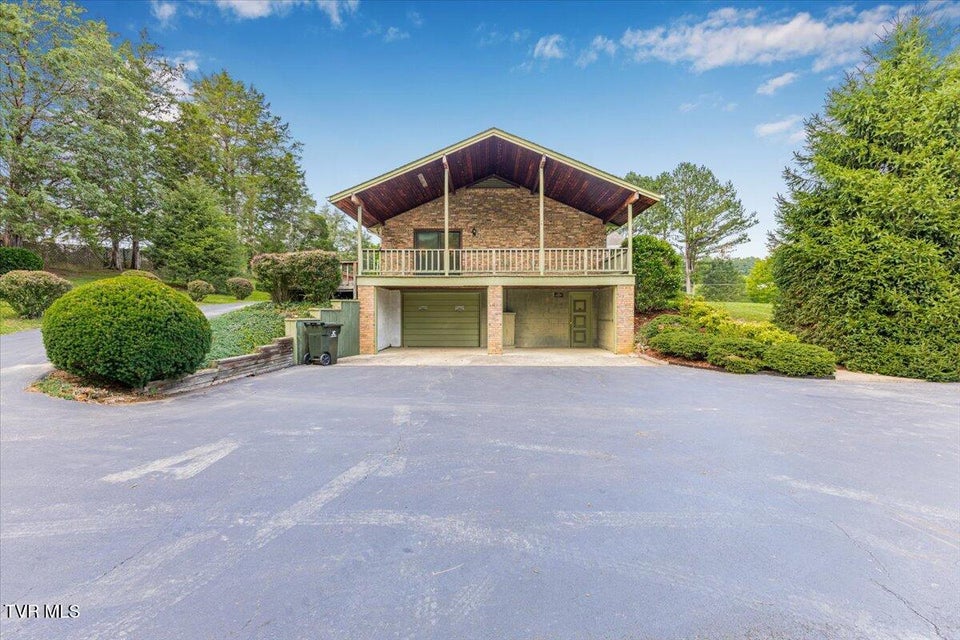 Photo #10: 4116 Greenwood Drive