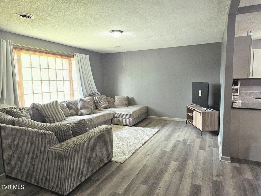 Photo #10: 14210 Brynwood Drive