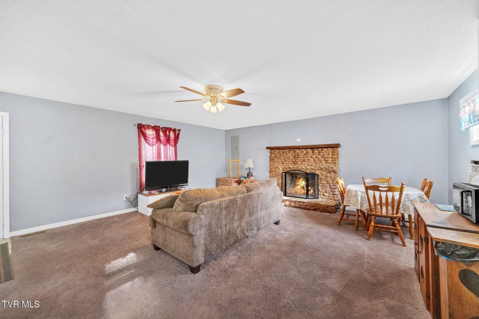 Photo #11: 929 Black Alder Lane