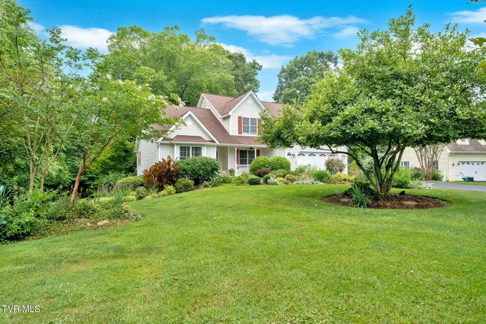 Photo #54: 129 Hillview Court