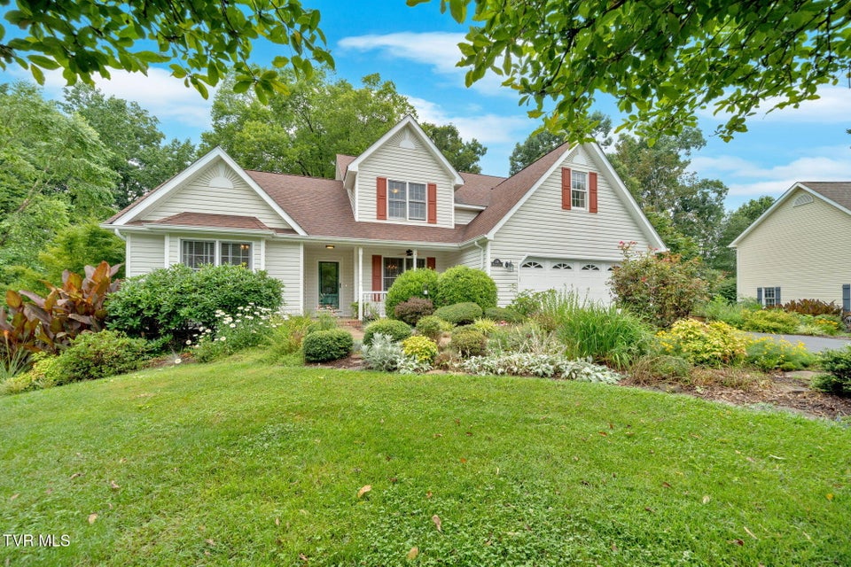 Photo #53: 129 Hillview Court