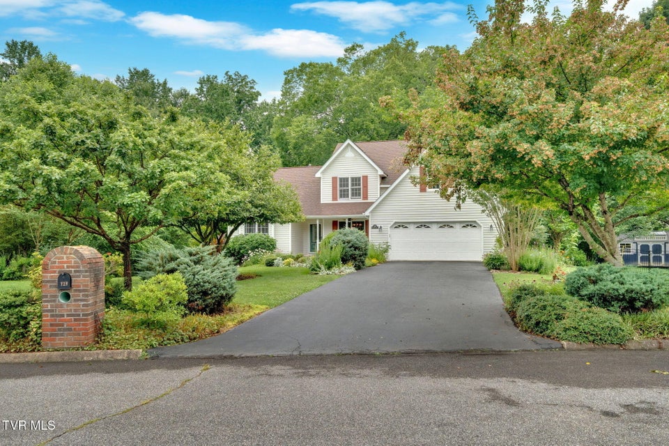 Photo #51: 129 Hillview Court