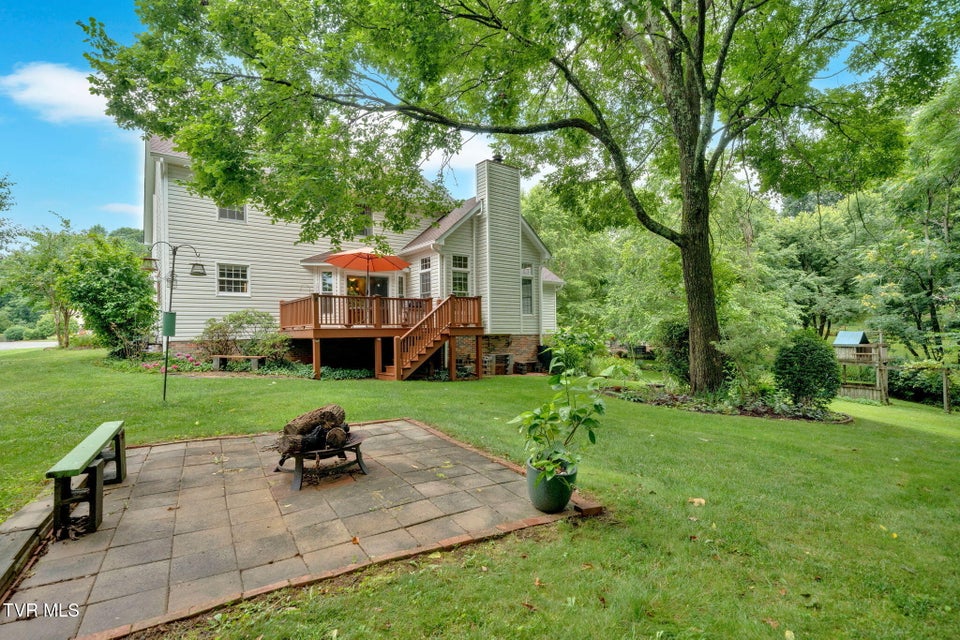 Photo #59: 129 Hillview Court