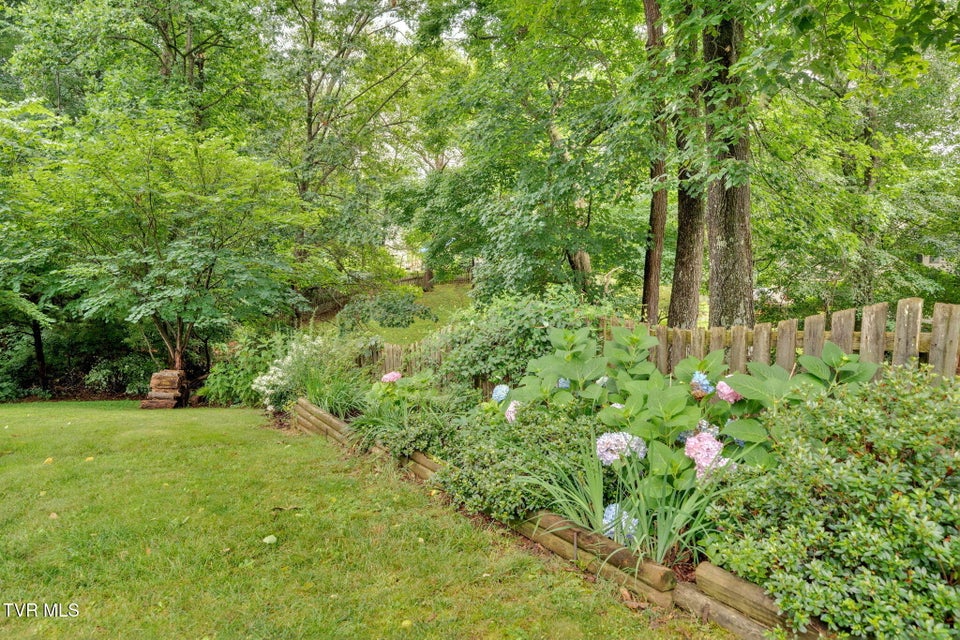 Photo #57: 129 Hillview Court