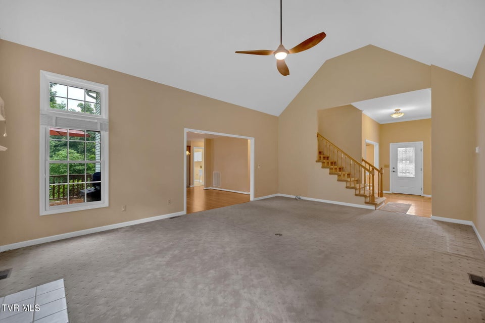 Photo #8: 129 Hillview Court