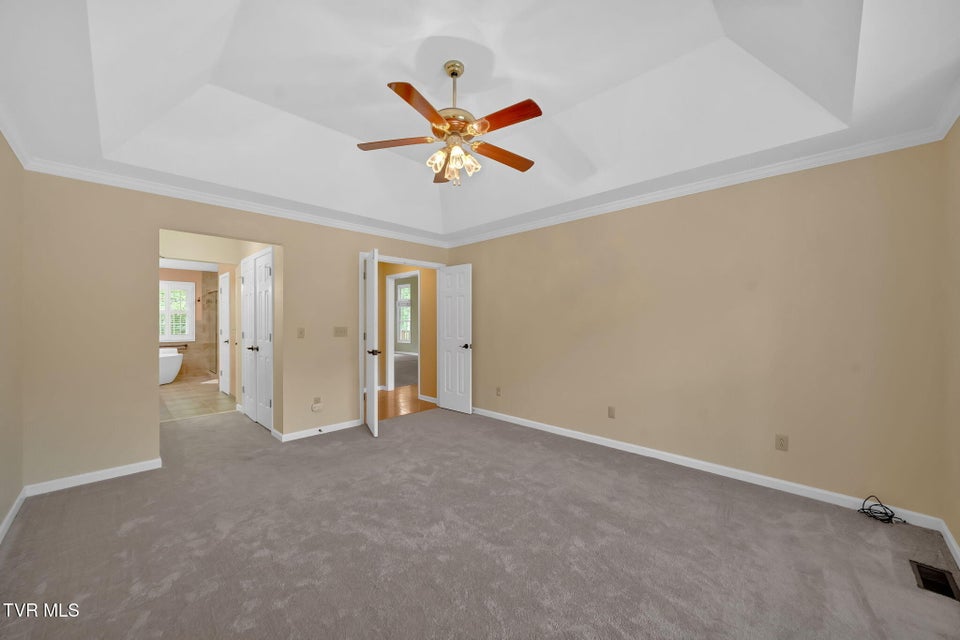 Photo #14: 129 Hillview Court