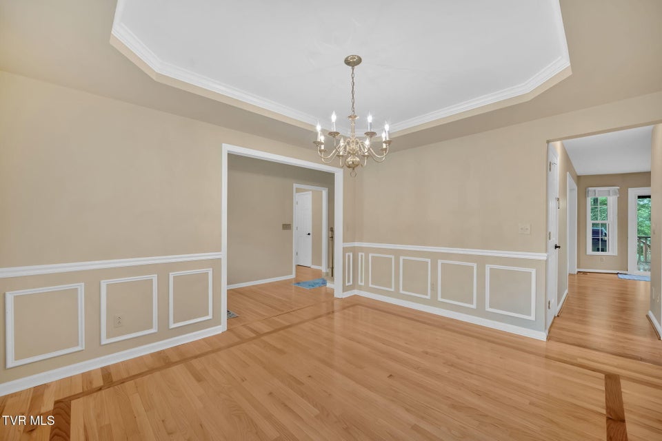 Photo #22: 129 Hillview Court