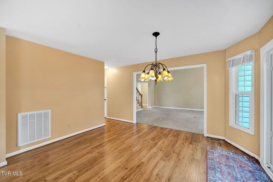 Photo #25: 129 Hillview Court