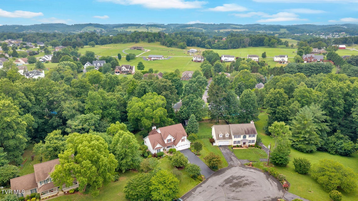 Photo #62: 129 Hillview Court