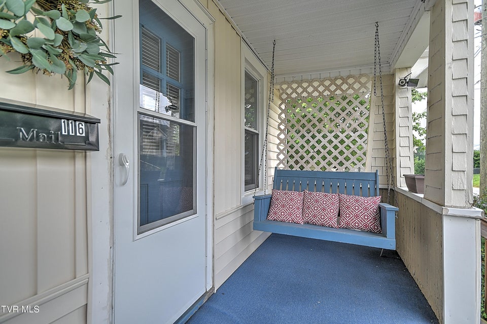 Photo #5: 116 Esther Street