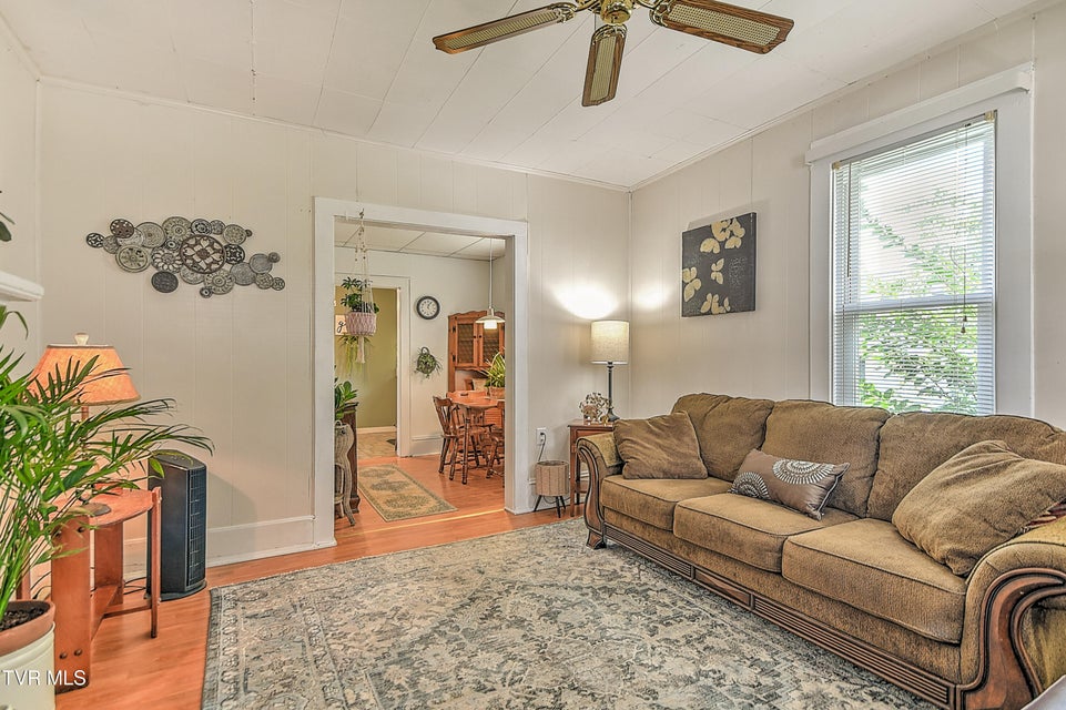Photo #7: 116 Esther Street