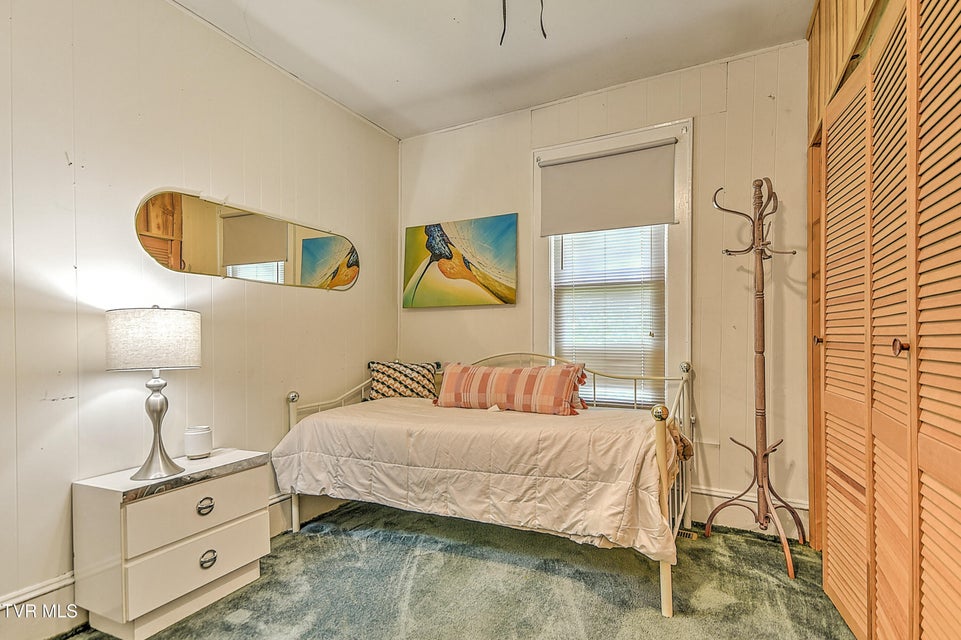 Photo #28: 116 Esther Street