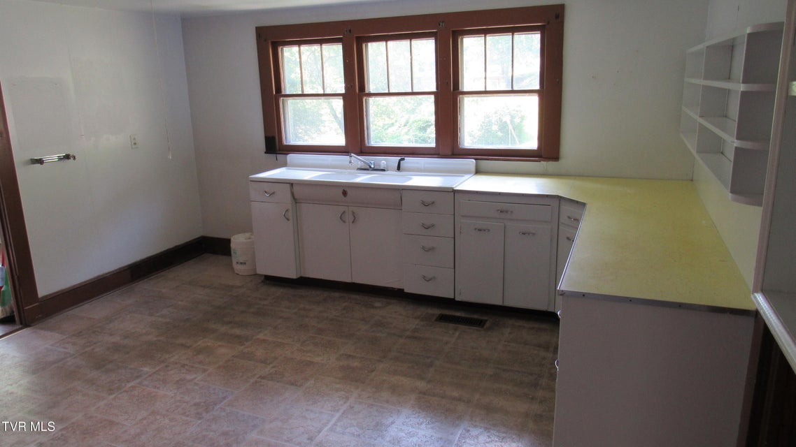 Photo #14: 5428 Guest River Road