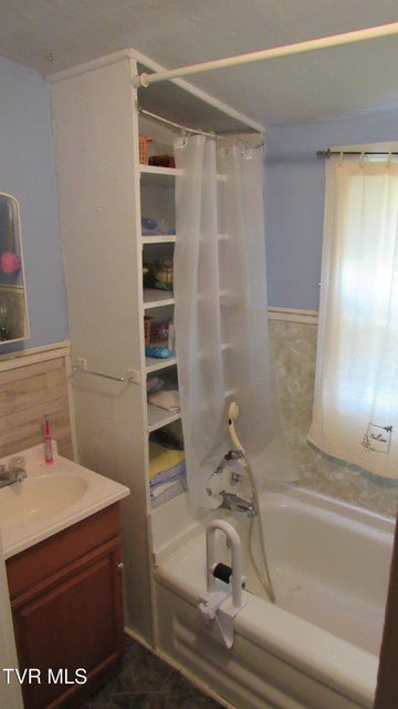 Photo #26: 5428 Guest River Road