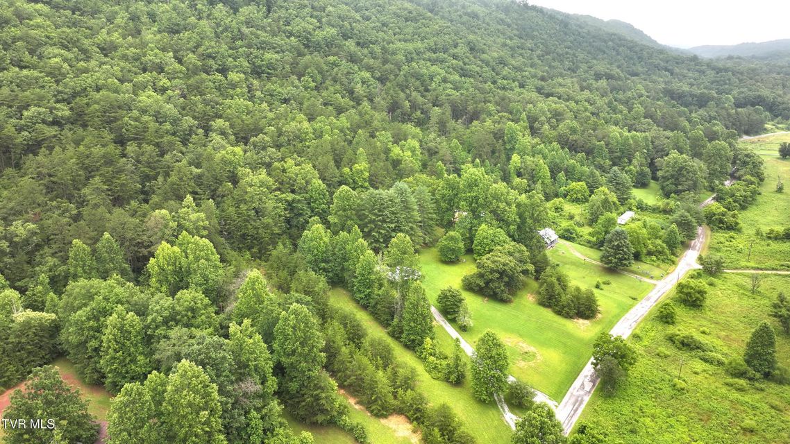 Photo #31: 901 Grassy Creek Road