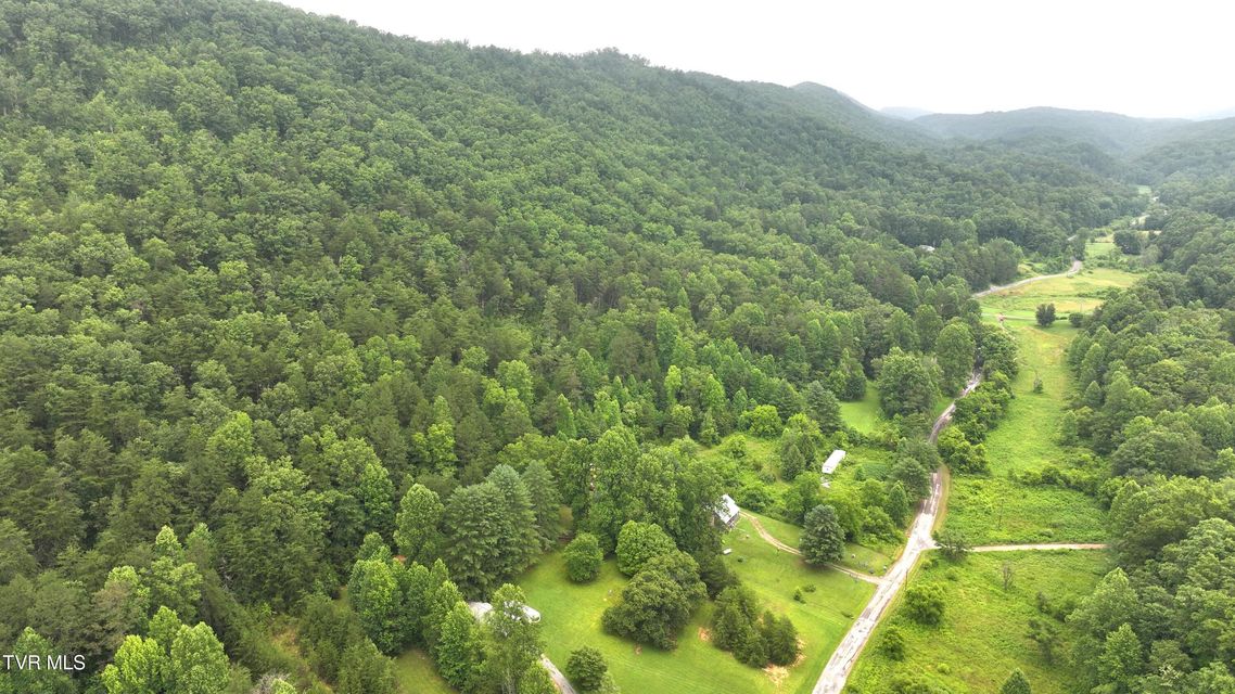 Photo #32: 901 Grassy Creek Road