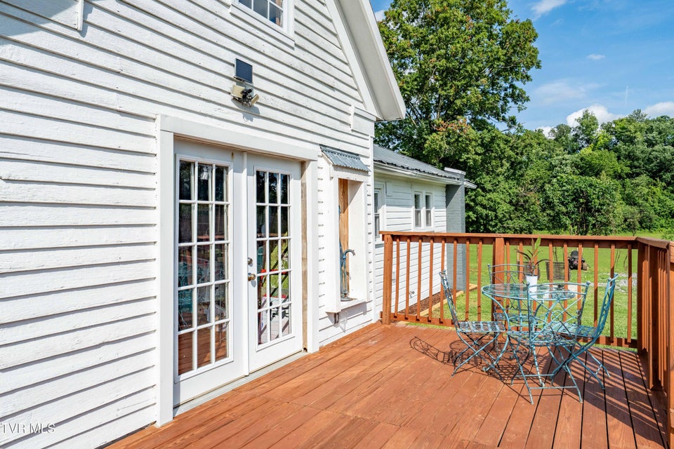 Photo #5: 654 Valley Drive