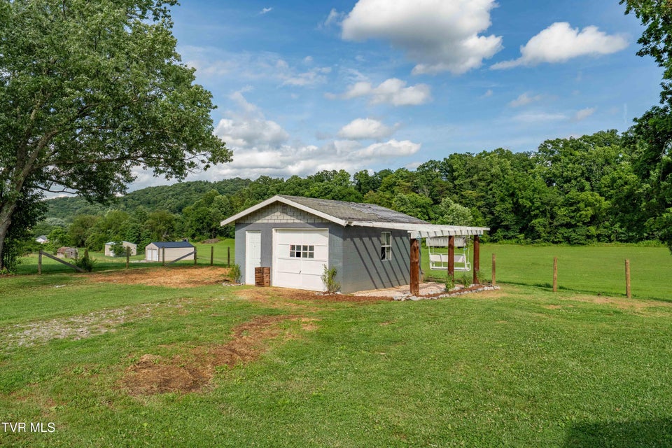Photo #12: 654 Valley Drive