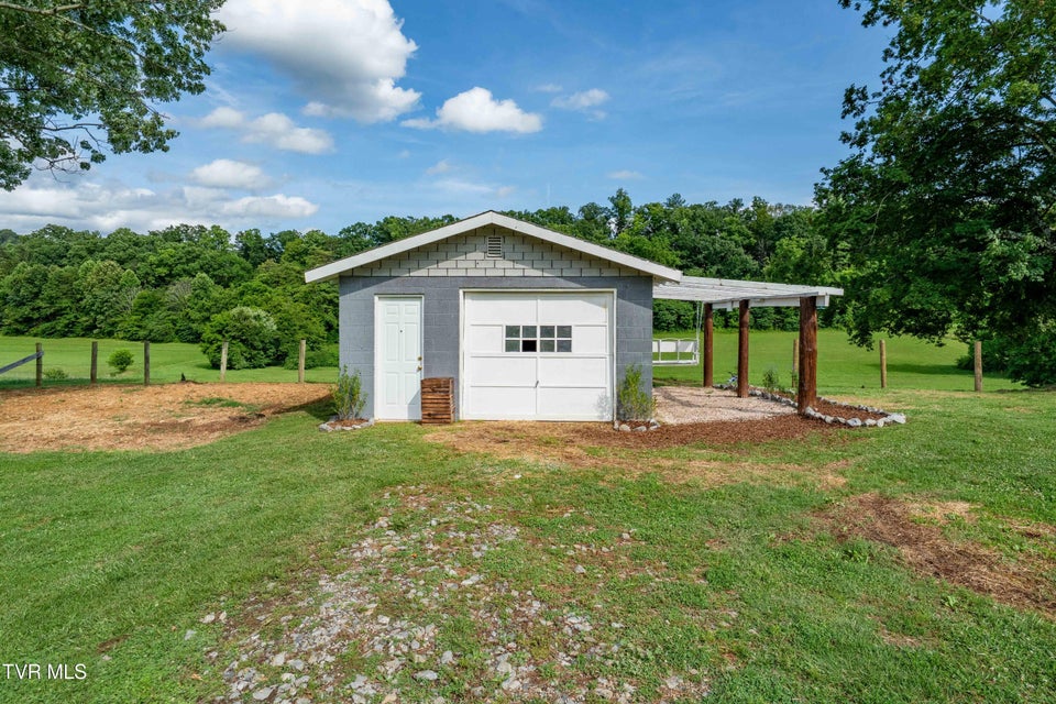 Photo #13: 654 Valley Drive