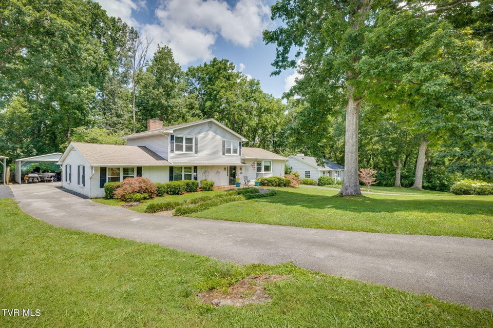 Photo #2: 1605 Woodmont Drive