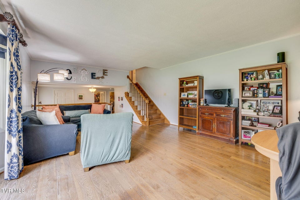 Photo #5: 1605 Woodmont Drive