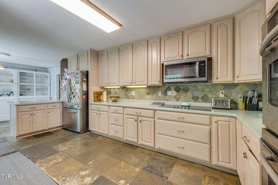 Photo #12: 1605 Woodmont Drive