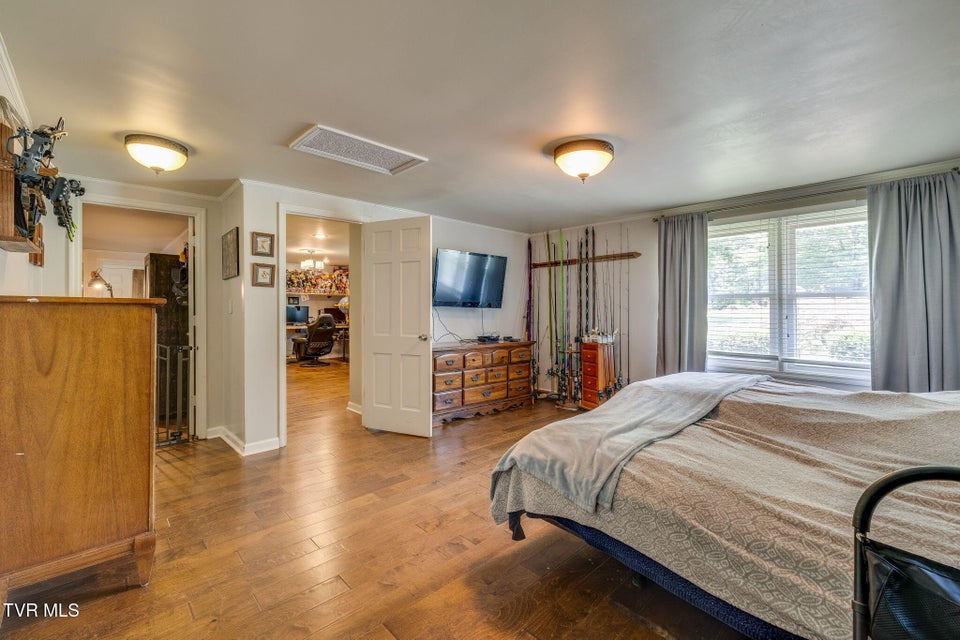 Photo #16: 1605 Woodmont Drive