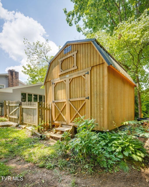 Photo #42: 1605 Woodmont Drive