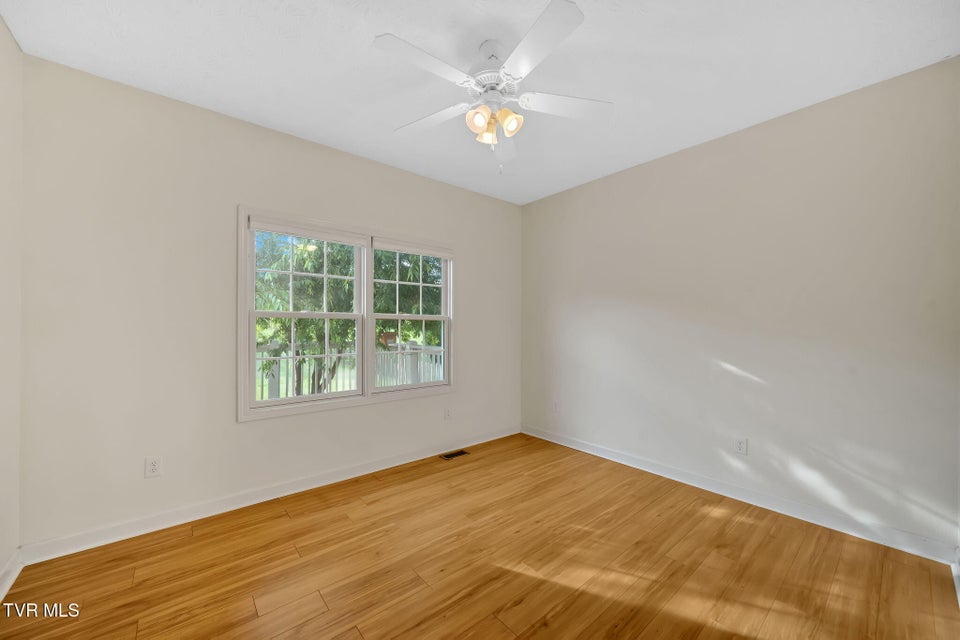 Photo #9: 114 Wiltshire Drive