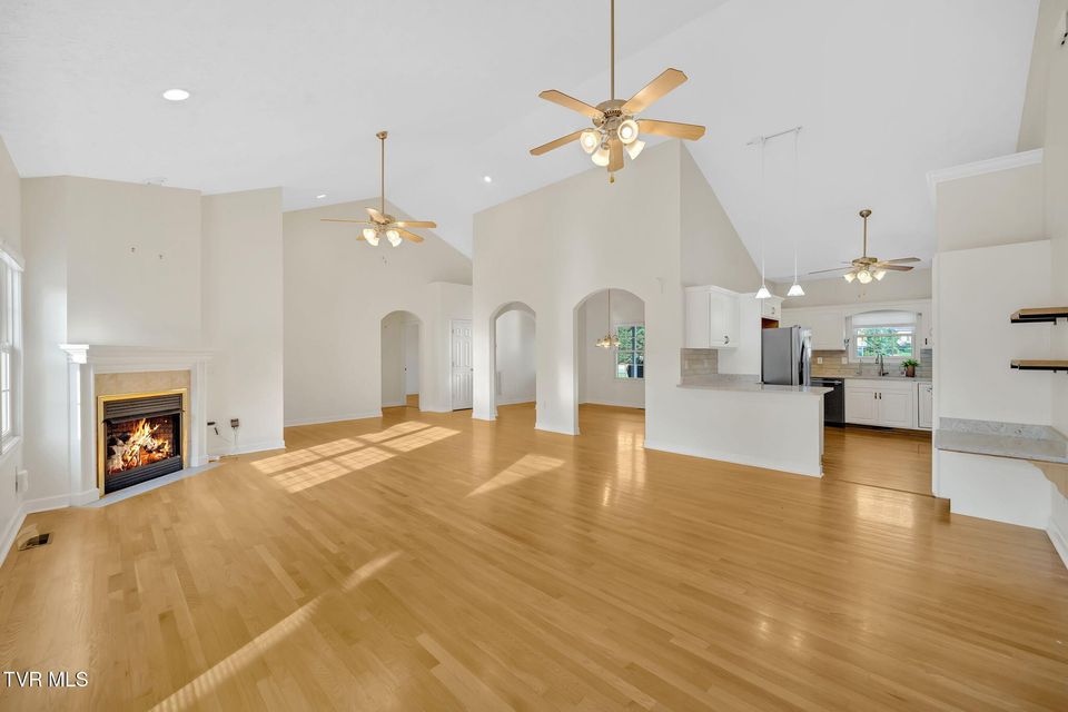 Photo #7: 114 Wiltshire Drive