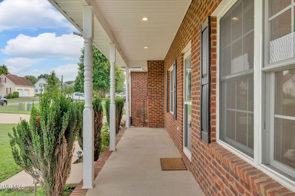 Photo #3: 114 Wiltshire Drive