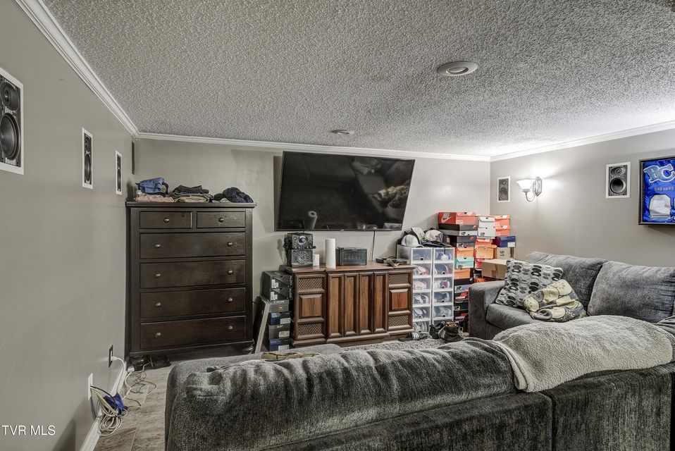 Photo #22: 232 Meadow Drive