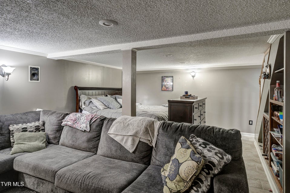 Photo #23: 232 Meadow Drive