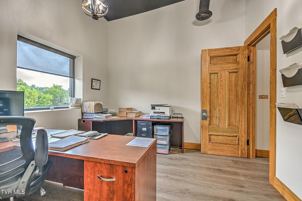 Photo #61: 915 Millennium Court