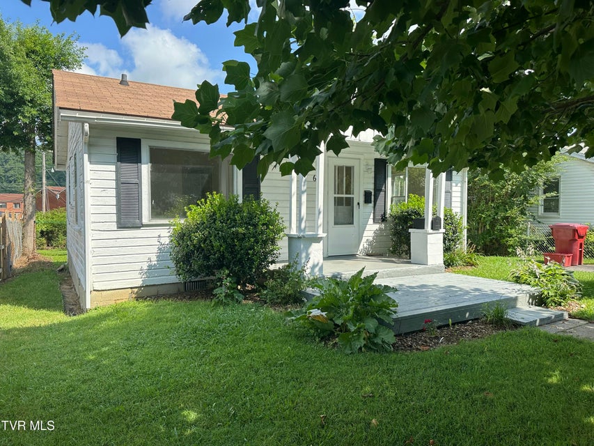 Photo #3: 613 Spruce Street