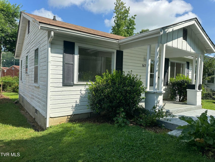 Photo #2: 613 Spruce Street