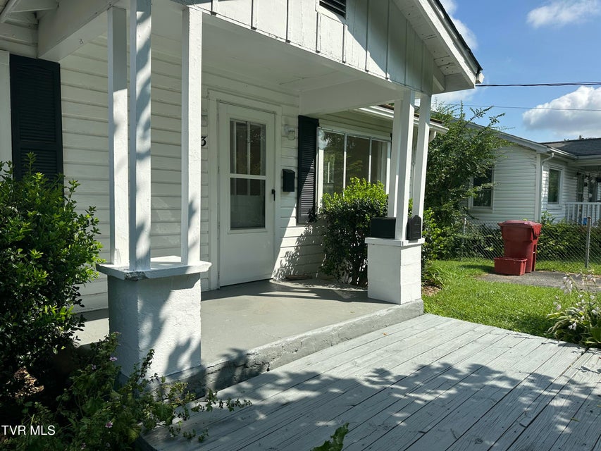 Photo #6: 613 Spruce Street