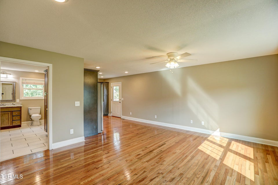 Photo #5: 136 Wilkshire Place